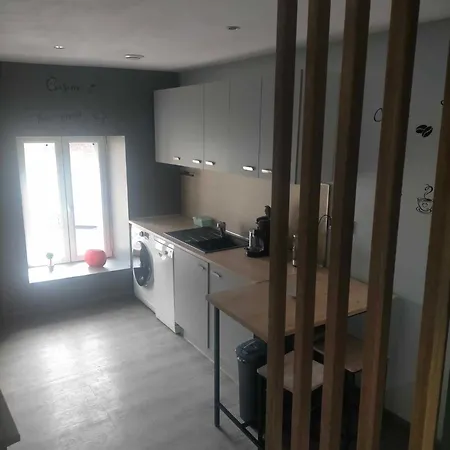 T2 Meuble Situe A 54970