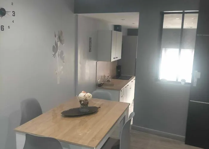 T2 Meuble Situe A 54970